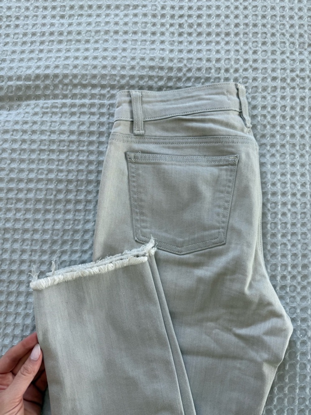 Eileen Fisher - Women's Frayed Hem Jeans - Light gray - Stretchy